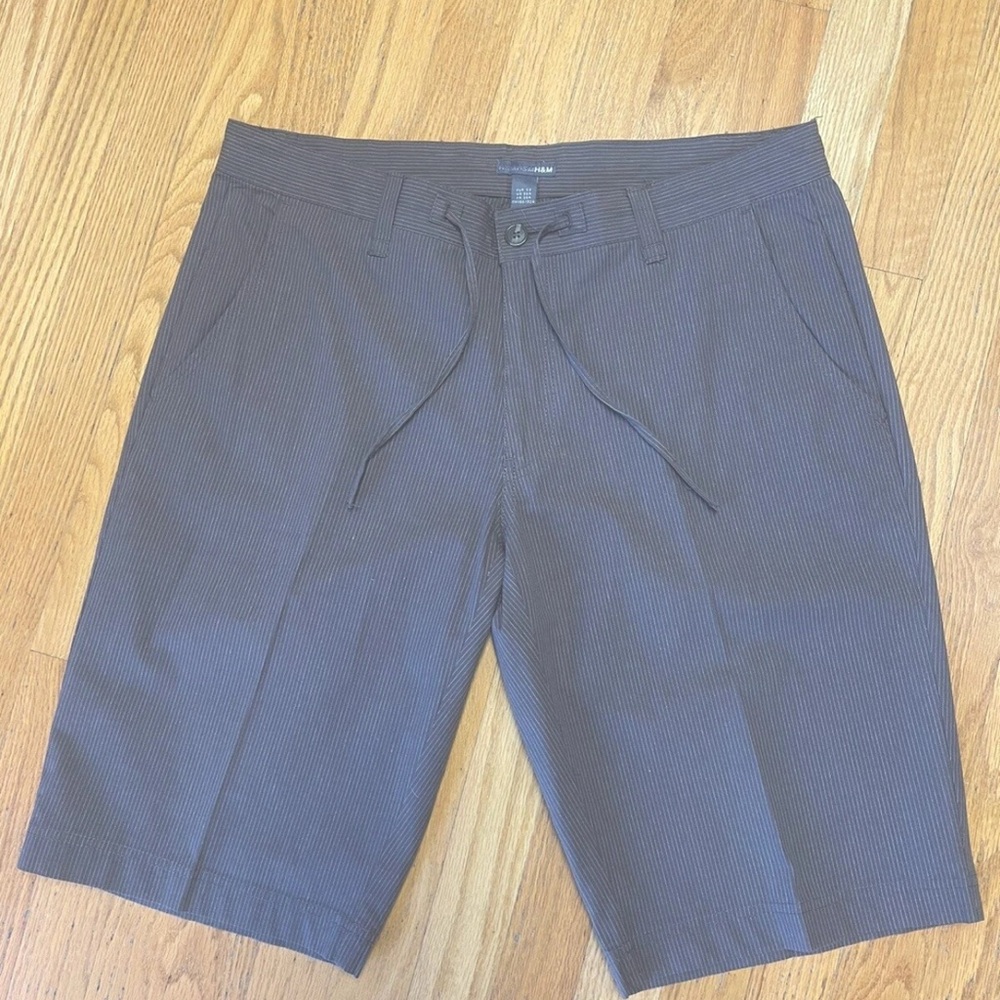 H&M Size 36 Mens Long Gray Pinstripe Dress Shorts Regular Fit Preppy 12” NWOT